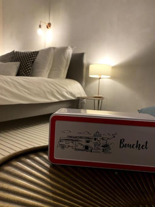 Le Nomade En Provence Bed & Breakfast Bouchet  Dış mekan fotoğraf