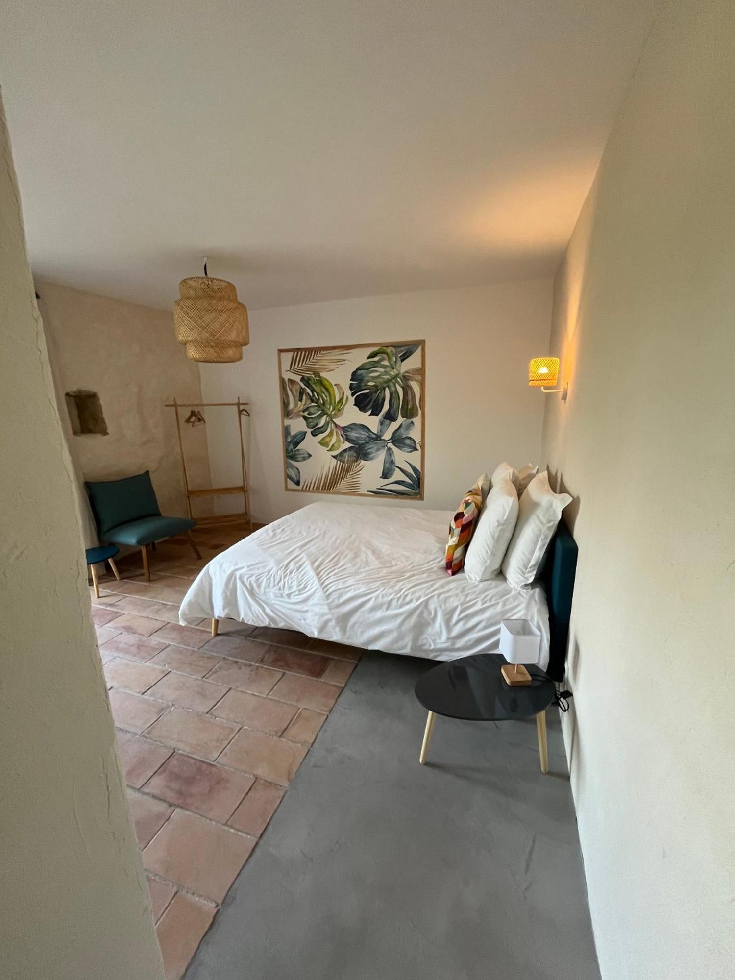 Le Nomade En Provence Bed & Breakfast Bouchet  Dış mekan fotoğraf