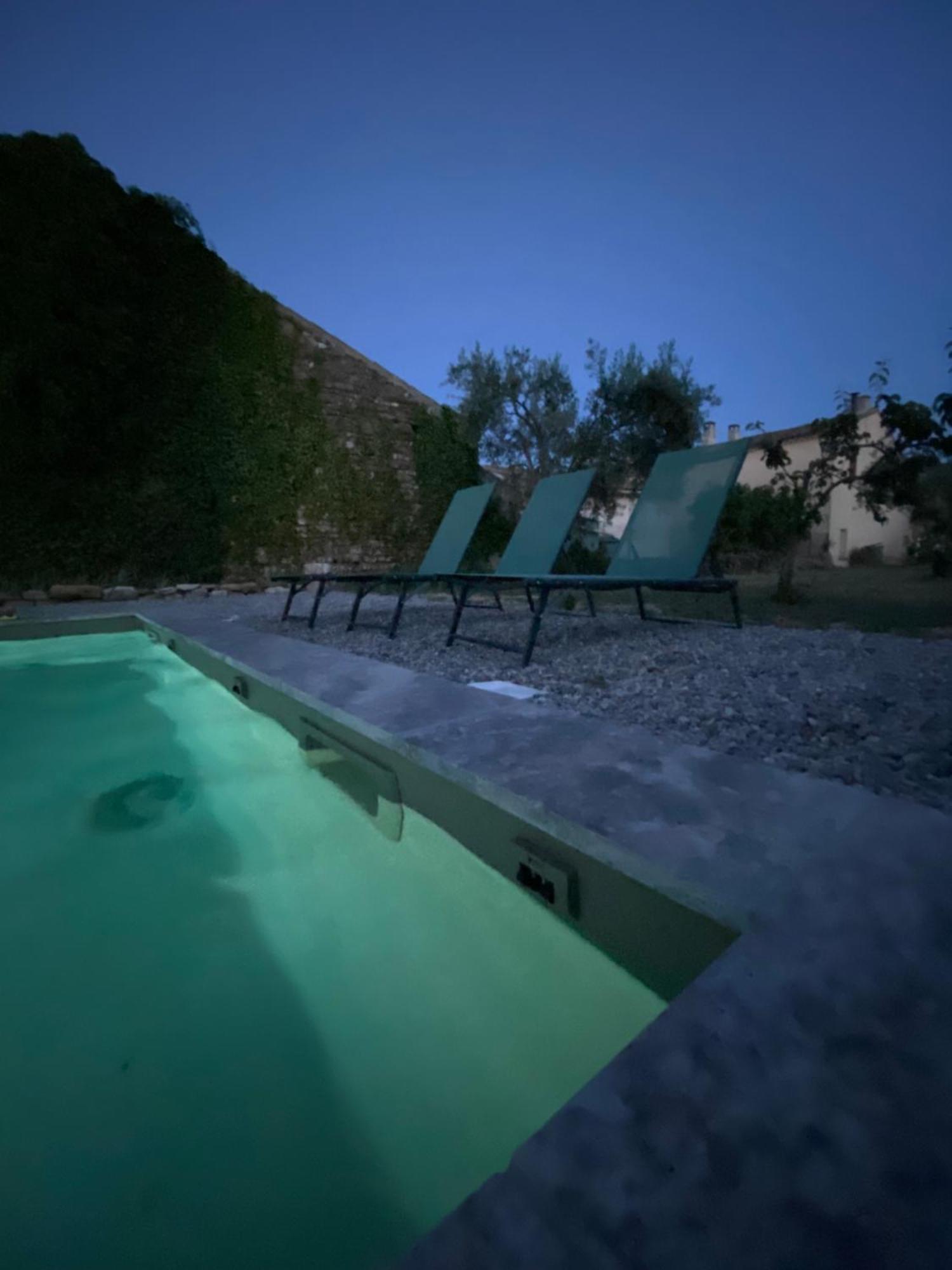 Le Nomade En Provence Bed & Breakfast Bouchet  Dış mekan fotoğraf